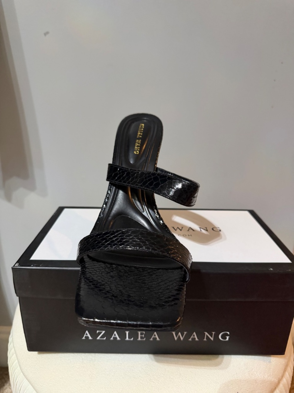 AKIRA AZALEA WANG RENIX BLACK SNAKE WEDGE MULE SANDAL Size 1111 - Picture 2 of 5